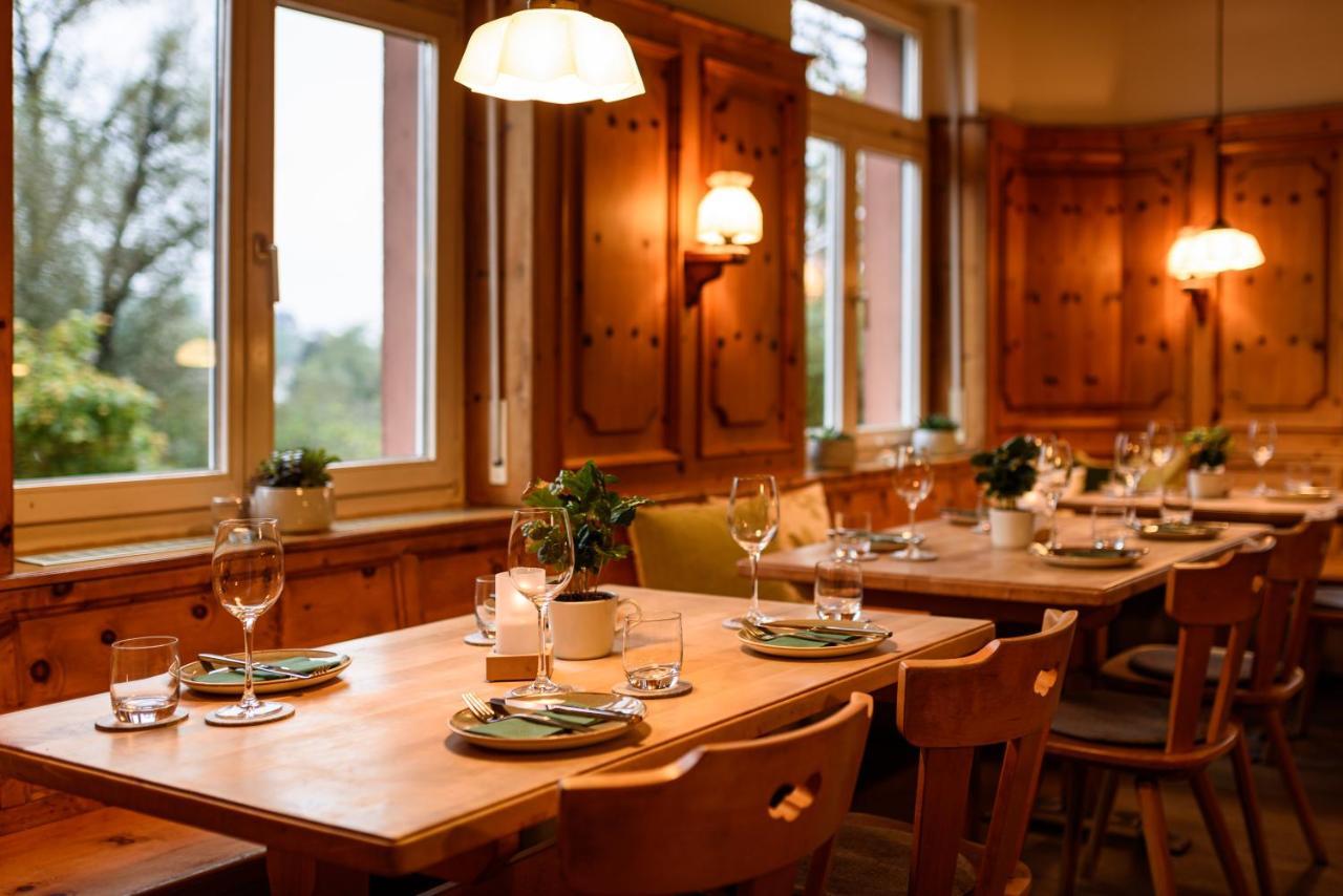 Hotel & Restaurant Gruener Baum Merzhausen Bagian luar foto