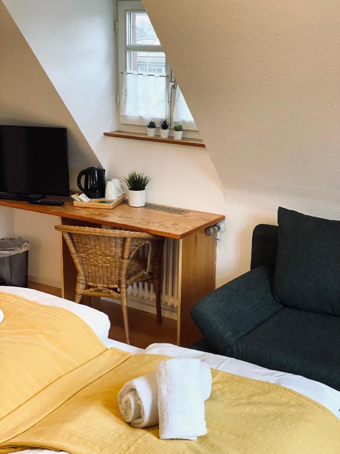 Hotel & Restaurant Gruener Baum Merzhausen Bagian luar foto