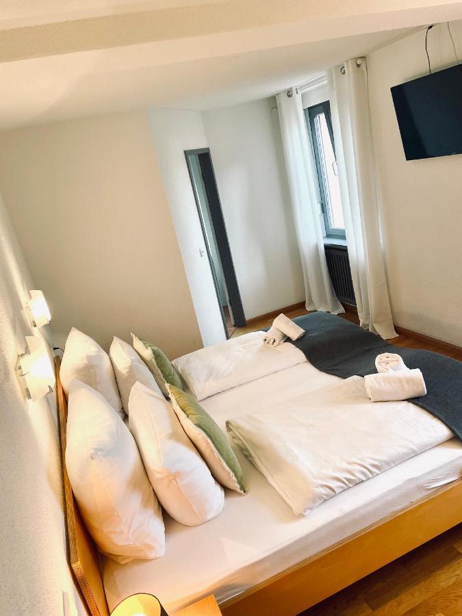 Hotel & Restaurant Gruener Baum Merzhausen Bagian luar foto